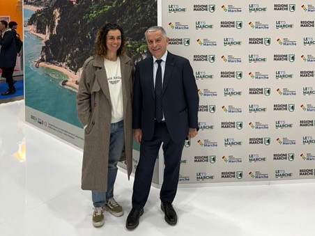 L'immagine ritra il vice presidente Frontini e la responsabile per il progetto della Biodiversità Agraria Ambra Micheletti