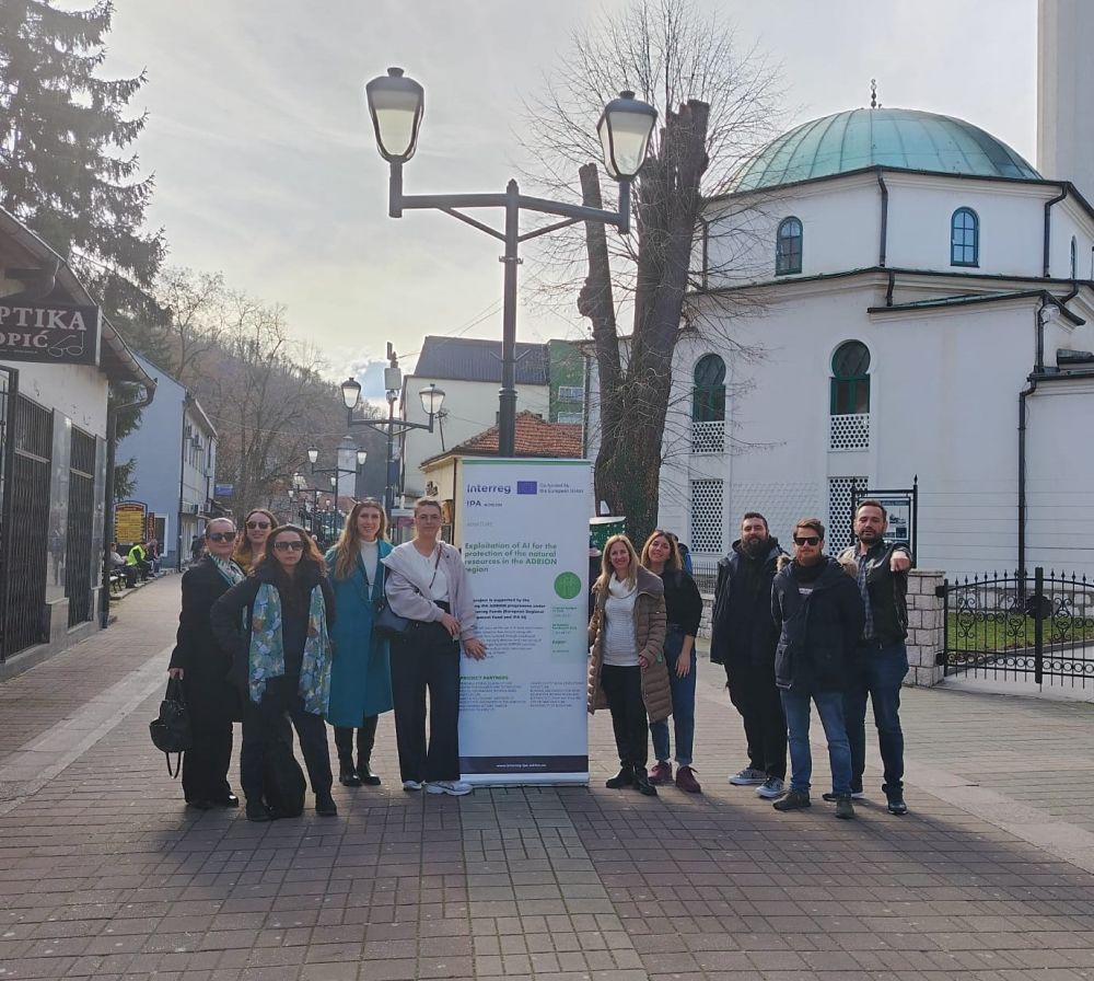 I partners internazionali del progetto AINATURE a Gračanica L'immagine ritrae i partners internazionali del progetto AINATURE a Gračanica in una foto di gruppo