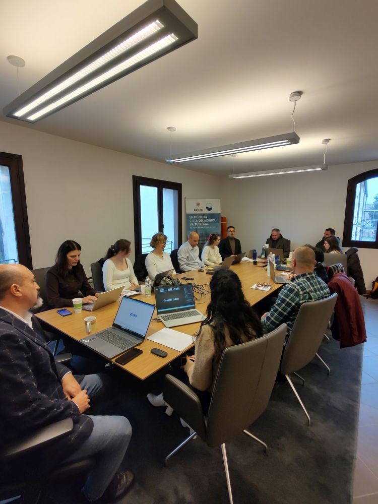 Momento di confronto e pianificazione tra i partner del progetto JoinABLE a Venezia L'immagine ritrae un momento di confronto e pianificazione tra i partner del progetto JoinABLE a Venezia